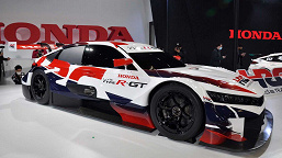 Представлен спортпрототип Honda Civic Type R-GT. Инженеры «выжали» из 2,0-литрового мотора около 500 л.с.